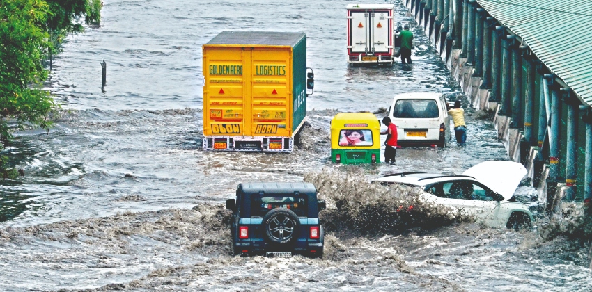 ഉത്തരേന്ത്യയിൽ മഴക്കെടുതി; ഹിമാചലിൽ മിന്നൽപ്രളയത്തിൽ 3 പെൺകുട്ടികൾക്ക് ദാരുണാന്ത്യം